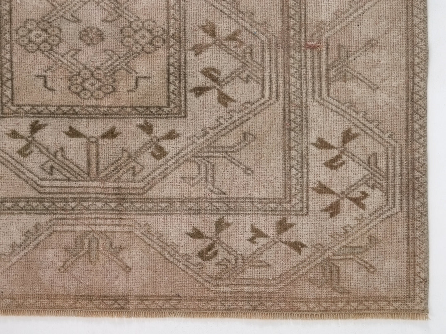 Area Beige Turkish Rug, Vintage Turkish Carpet Rug, One of a kind, Handmade rug, Turkey rug, Rug 4x6, Bedroom rug, Wool rug,Carpet rug,10031