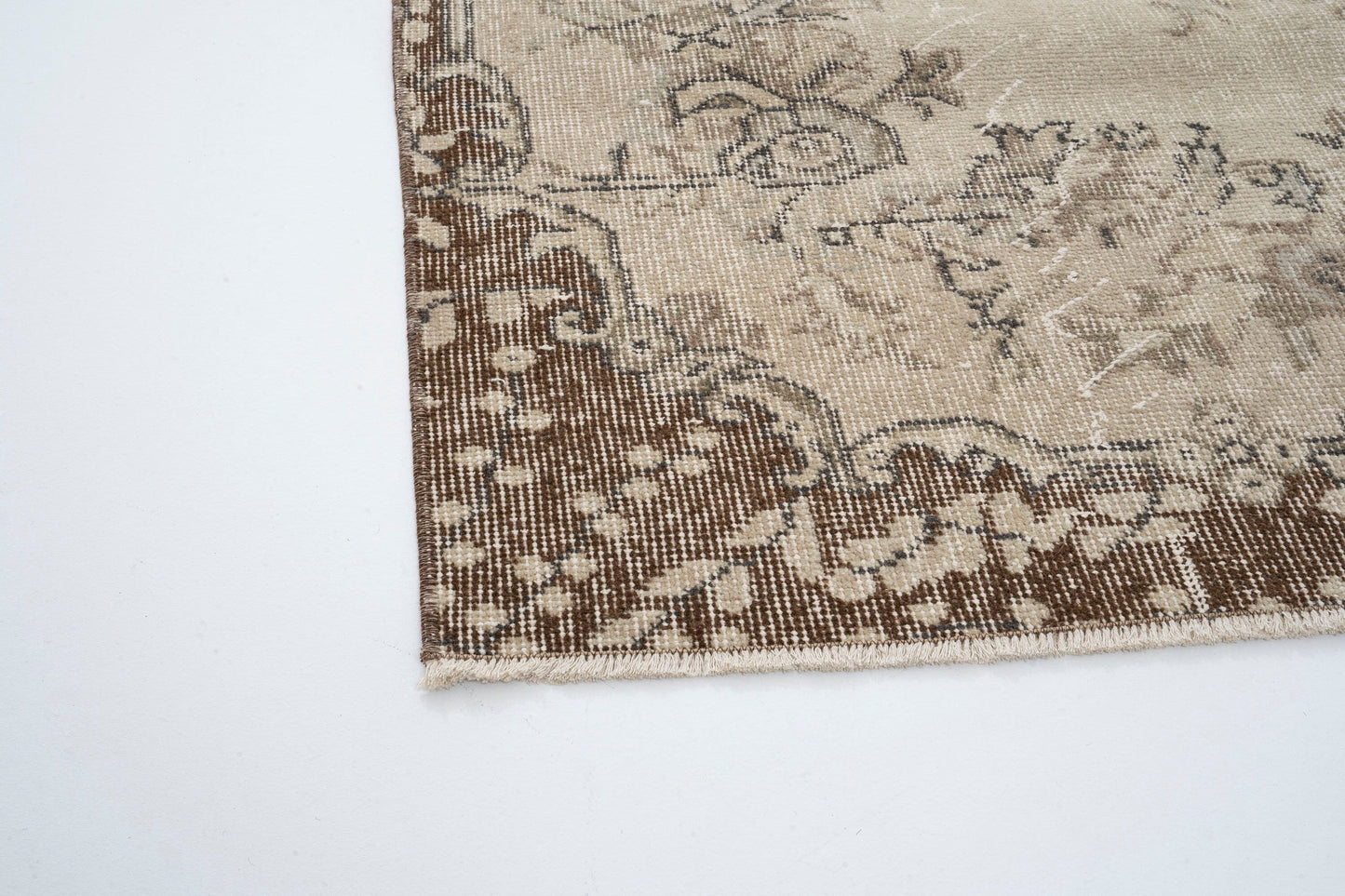 Decorative Turkish Rug, Handmade Area Small Rug, Vintage Rug, Oushak Carpet Rug, One of a kind rug, Farmhouse decor, Kid room rug, 9668
