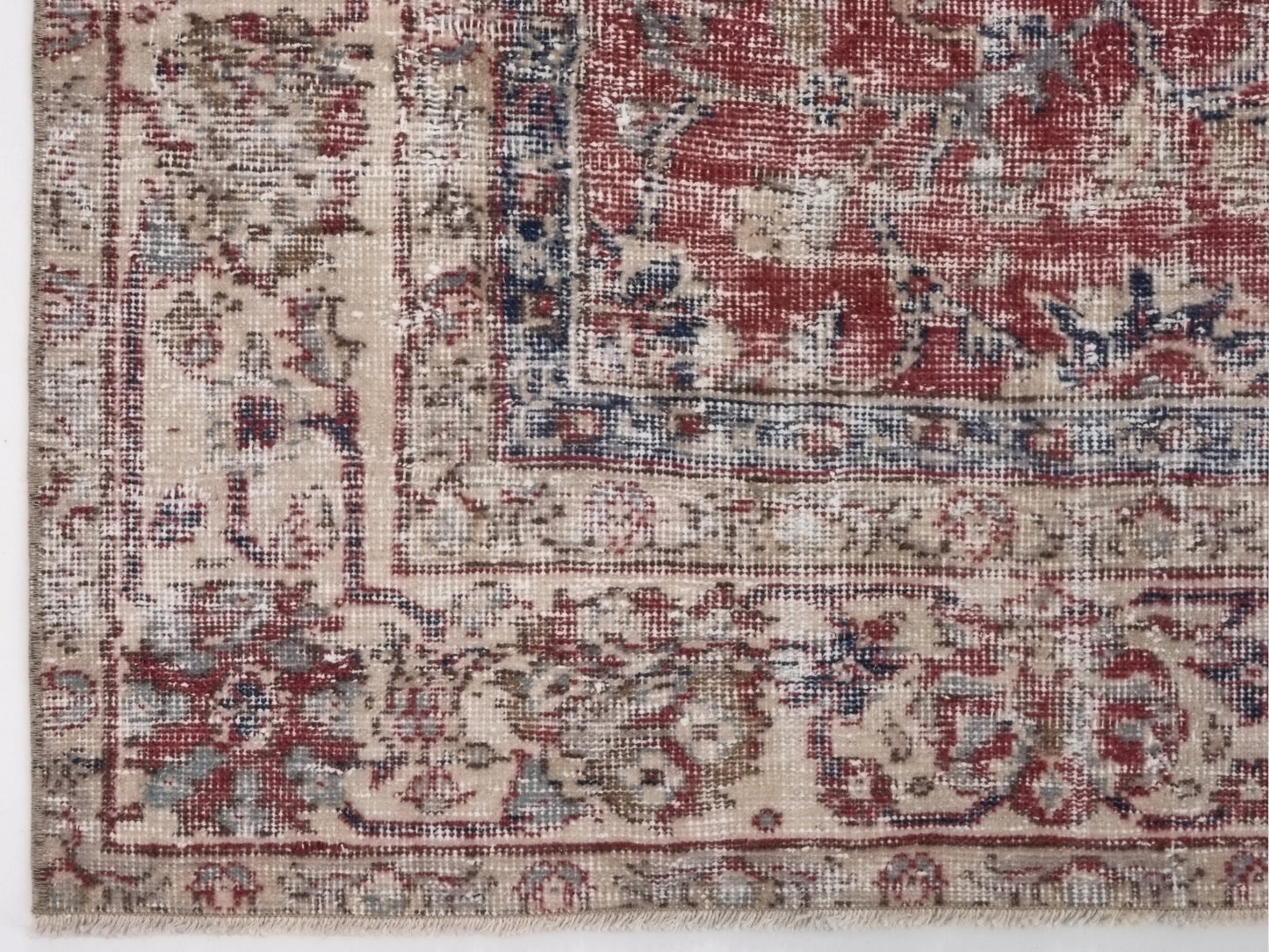 Distressed Rug, Oushak Rug, Vintage rug, Red Carpet rug, 7x9 Rug, Turkish Rug, Area rug, Floral rug, Bohemian rug, Living room rug, 10227