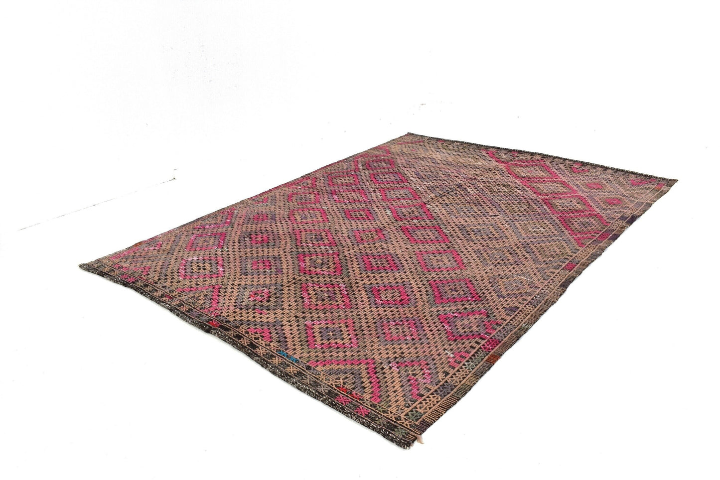 Pink Kilim Rug, Area Bohemian Kilim Rug, Vintage Kilim Rug, Eclectic rug, 6x9 Kilim Rug, Living room rug, Bedroom, Kid room rug ,3212